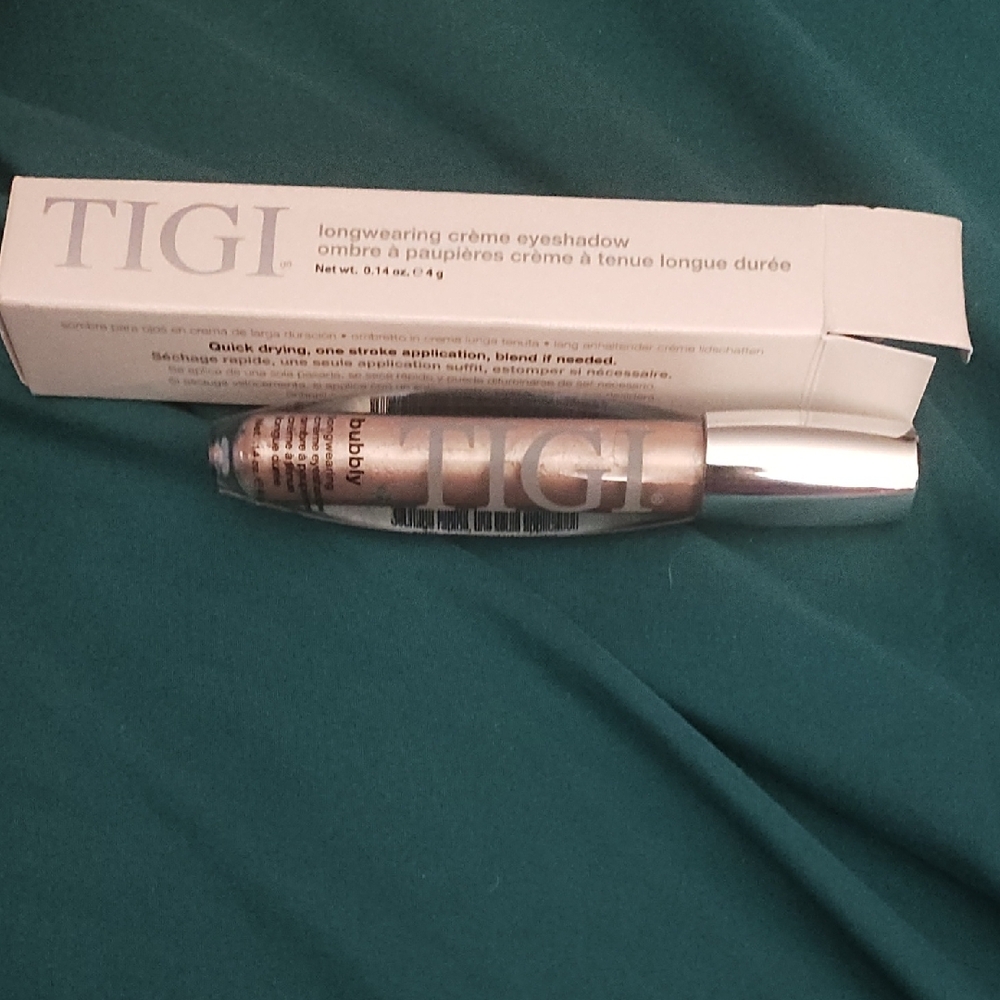 TIGI Metallic Silver Crème Eyeshadow Bubbly